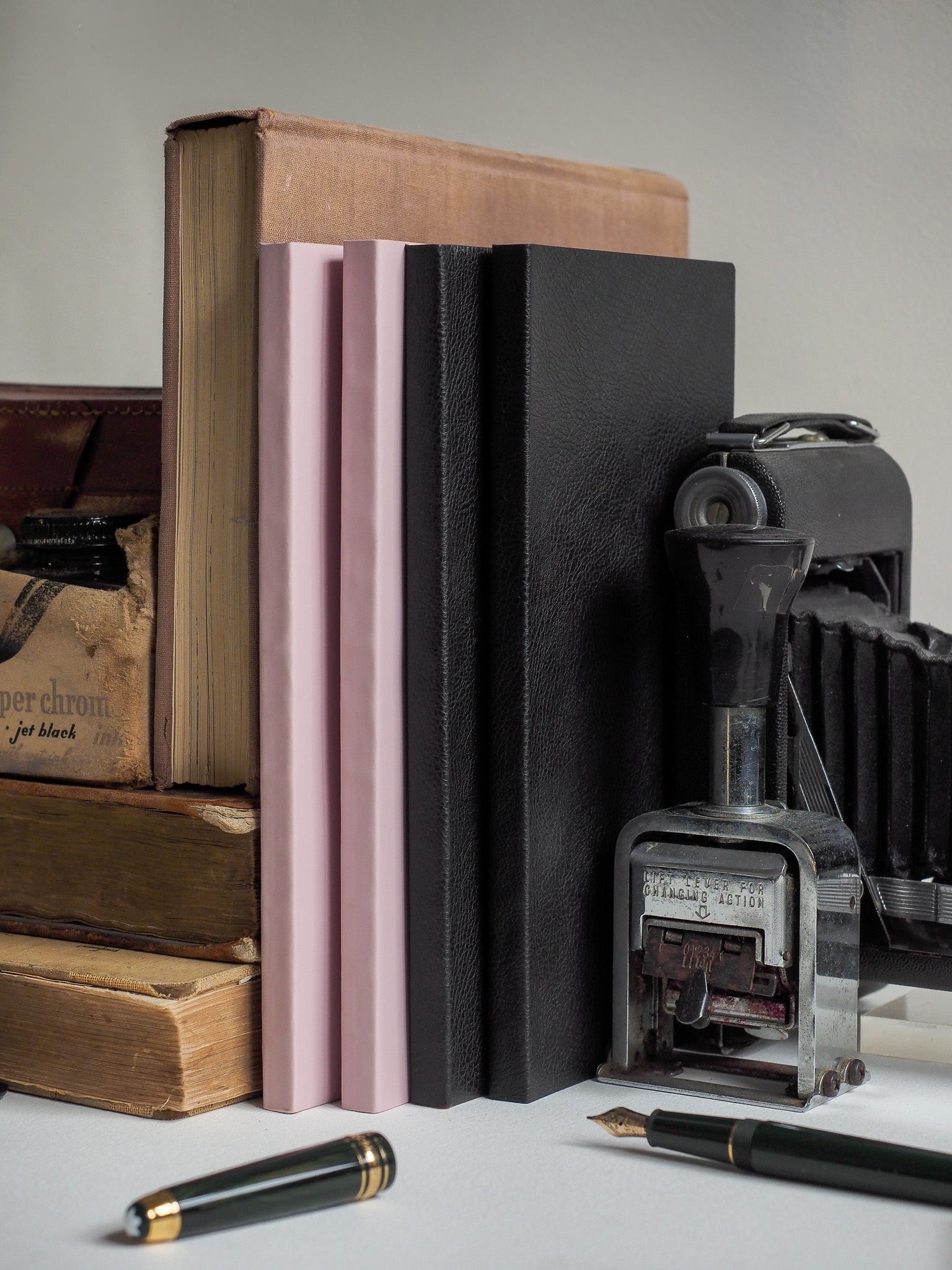 N1 272 Page Grid Notebook