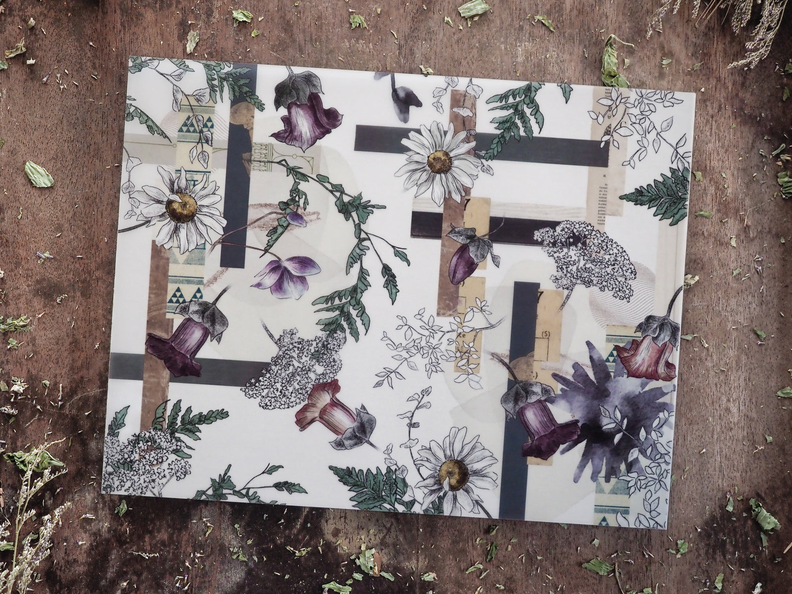 Elegant botanical planner sheet for January 2025, patterned with deep purple dahlias, delicate white filler flowers, and varying shades of foliage.