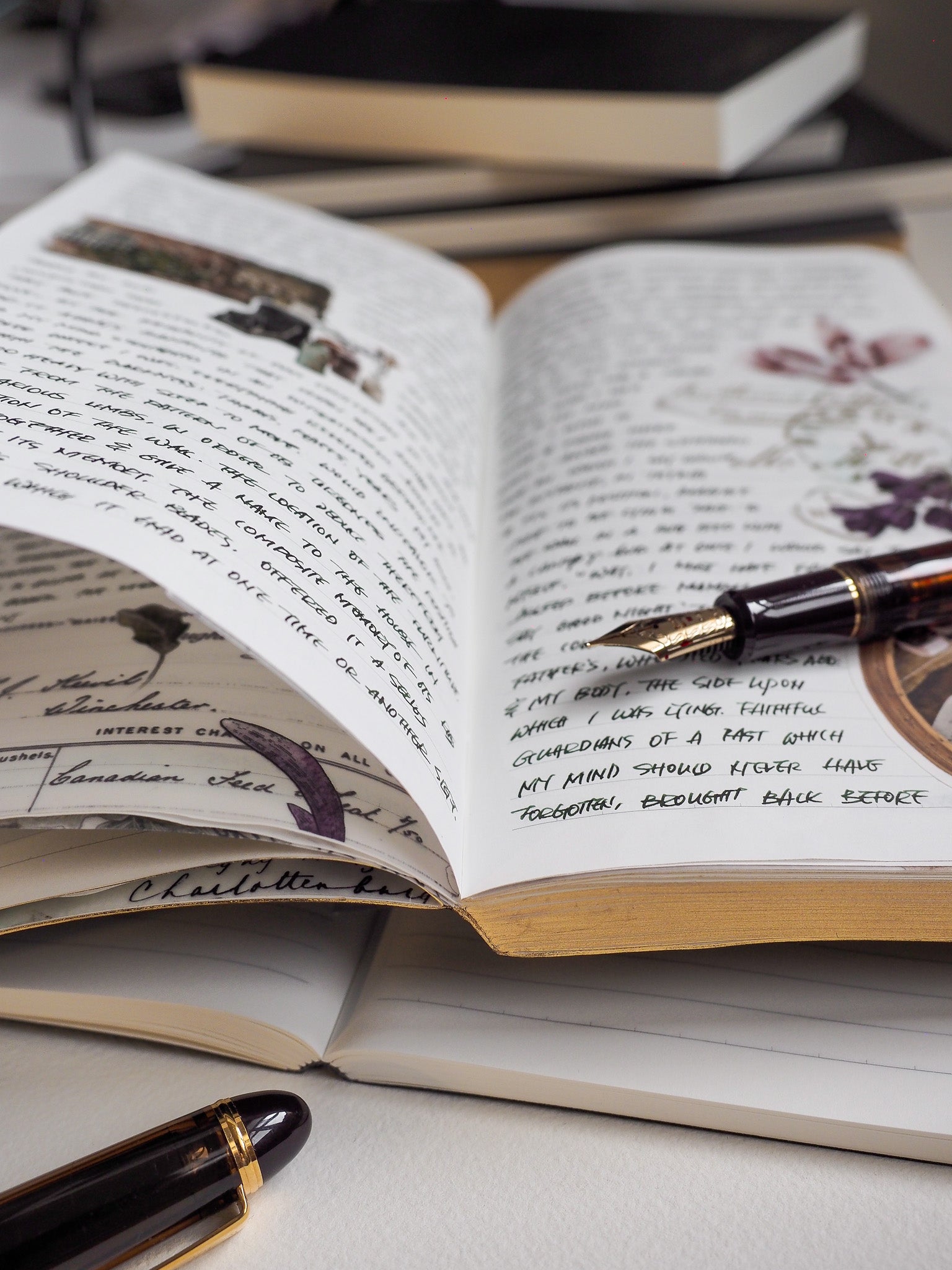 B6 lined notebook containing 520 pages of ruled paper, ideal for journaling, note-taking, and sustained writing projects.
