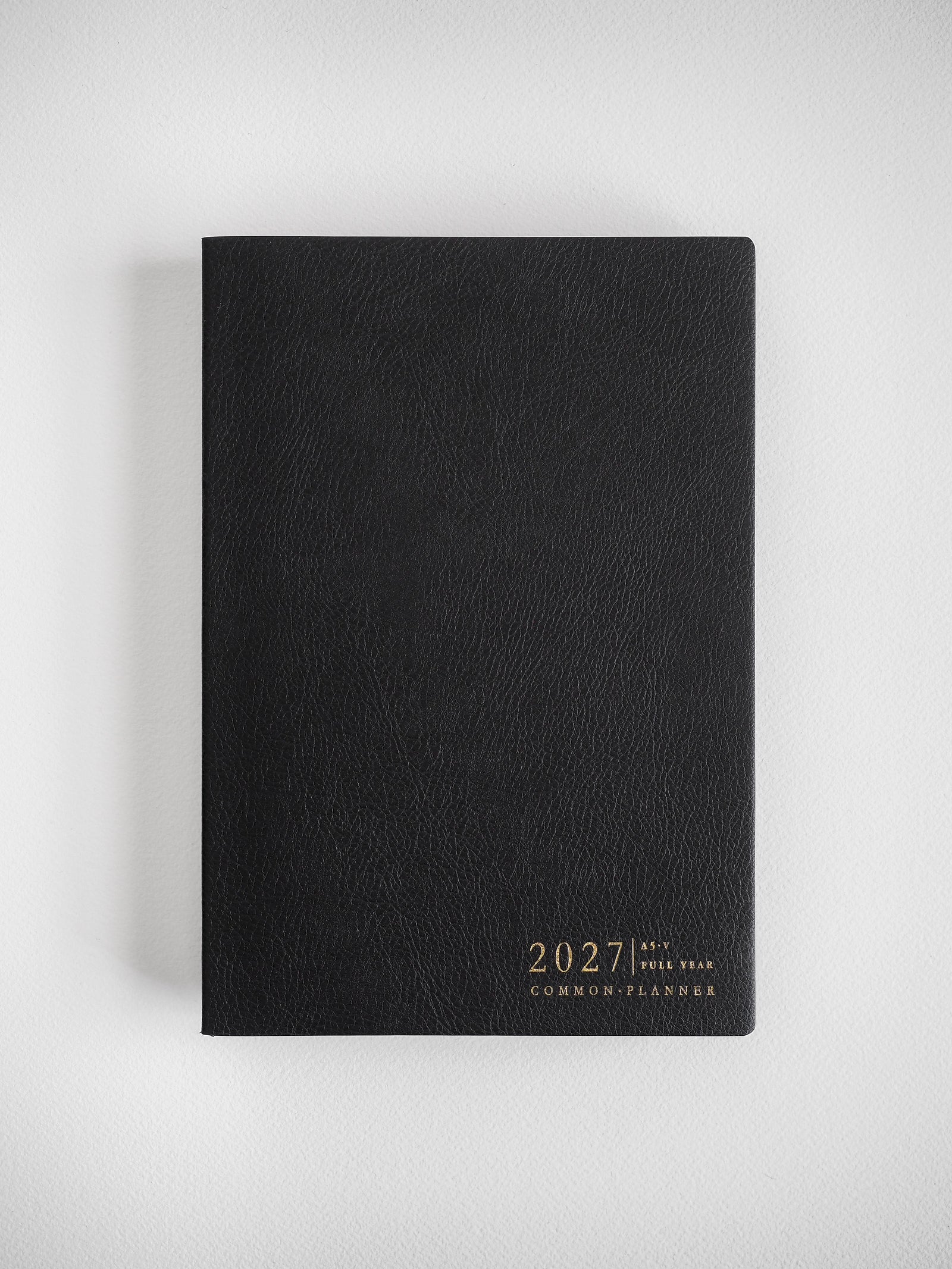 2027 A5 Vertical Full year planner interior layout in Onyx #color_onyx