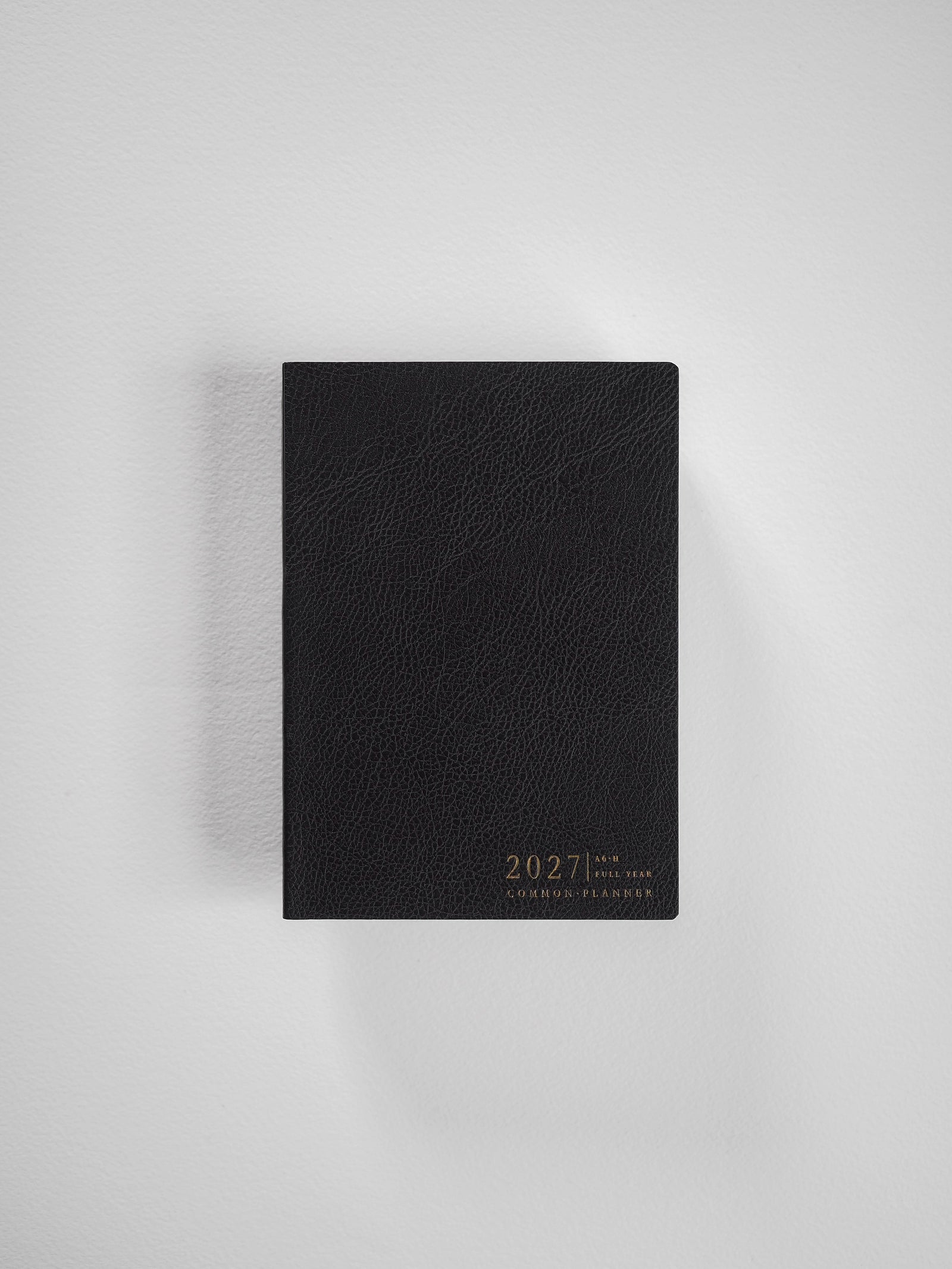 2027 A6 Horizontal Full year planner interior layout in Onyx #color_onyx