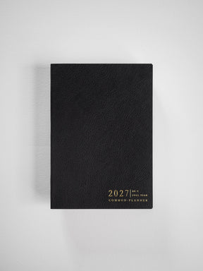 2027 B6 Vertical Full year planner interior layout in Onyx #color_onyx